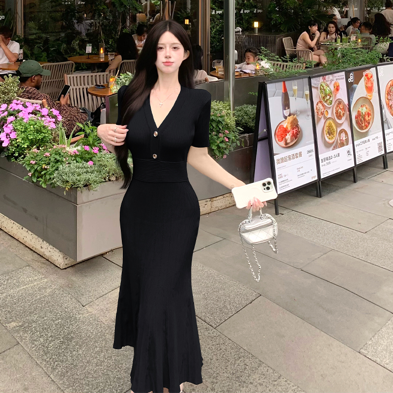 Summer New Style Small Fragrance Fishtail Knit Dress Short Sleeve V Neck Bodycon Midi Dress High End - Image 5