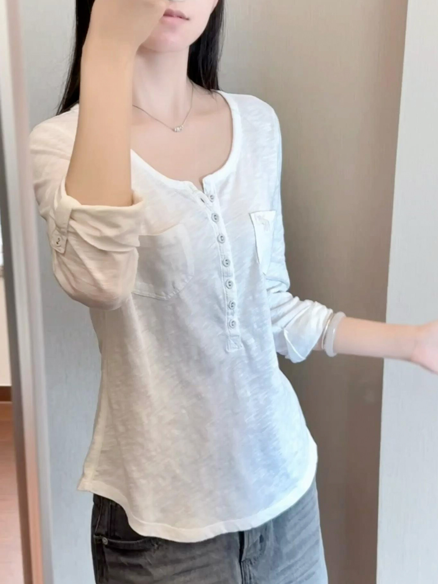 Women's White V-Neck Half-Sleeve Cotton T-Shirt 2026 Early Autumn - Image 3